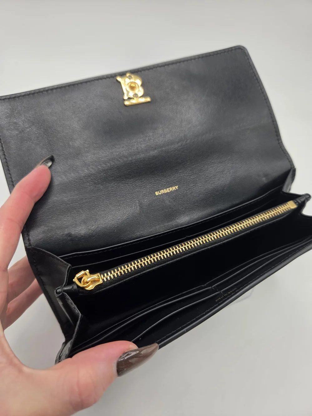 Burberry authentic preloved